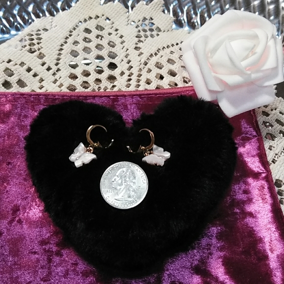 🌞🦋NEW GOLD OVERLAY PALE PINK ACRYLIC 🦋 EARRINGS - Picture 5 of 8